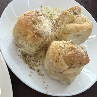 Garlic knots