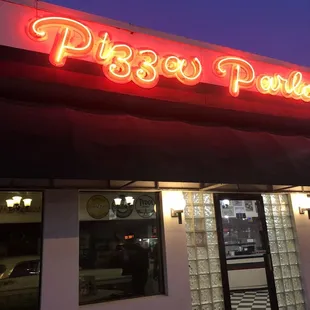 Cashier needs to be replaced!