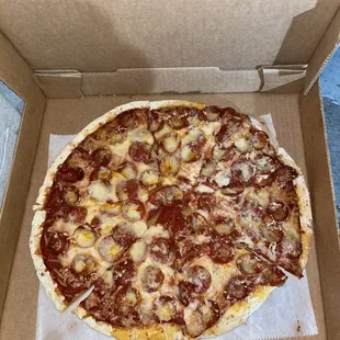 14" Gluten Free Pizza 8 Cuts