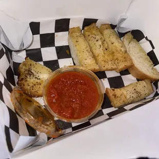 Garlic  Cheesy Garlic Bread