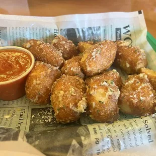 Supreme Garlic Knots