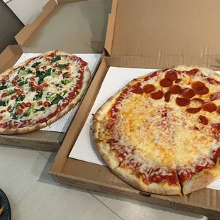 Ordered 1/2 pepperoni 1/2 cheese and a veggie pizza.