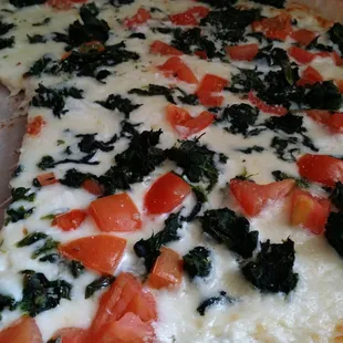 18" Italian pizza (white sauce, spinach and fresh tomatoes)