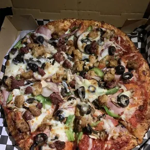 Small supreme pizza