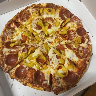Pepperoni banana peppers