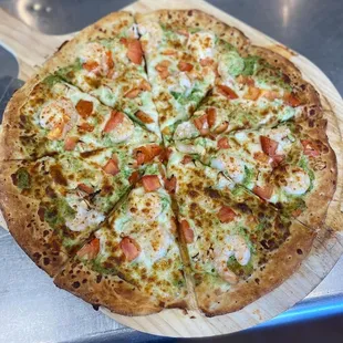 Tony Montana &quot;Shrimp Pesto Pizza!&quot; Yummy!!