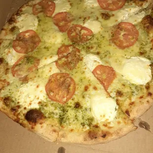 Large pesto pizza