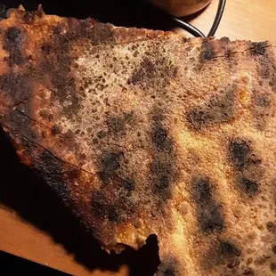 HORRIBLE BURNT CRUST.BAD TASTE