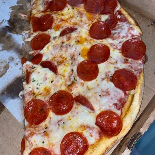 Large Pepperoni Pizza