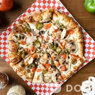 Creamy Chicken Pizza with Jalapeños