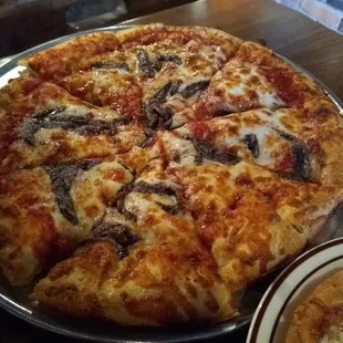Dinner with the hubbs. Medium Pizza with Anchovies.
