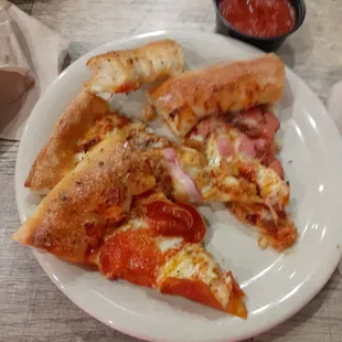 Stuffed crust! Yummy!
