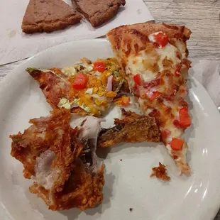 Pizza a d chicken