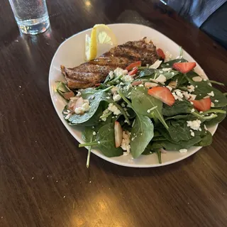 Grilled Salmon Salad