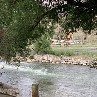 We could see a bit of the river and ended up walking down there after our pizza.