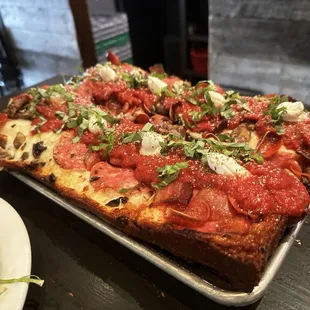 Roma Detroit Pizza