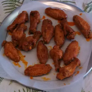 chicken wings and fried chicken, bbq wings, poultry, chicken wings, food, fried chicken wings, fried chicken, chicken, bbq chicken