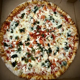 XL Pizza: spinach, feta, tomato