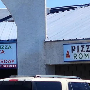 a pizza roma italian restaurant