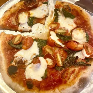 Personal pan, pizza, margarita style with pepperoni