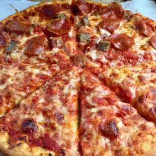 Med 1/2 Pepperoni &amp; Sausage