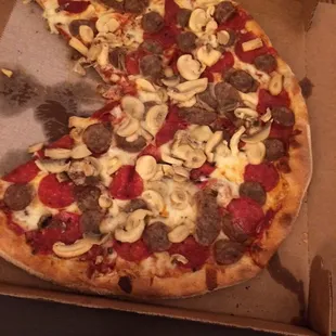 Large pepperoni, sausage and mushroom