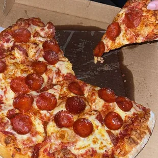 Pepperoni pizza