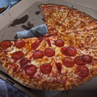 Half Cheese Half Pepperoni Pizza w/ extra sauce