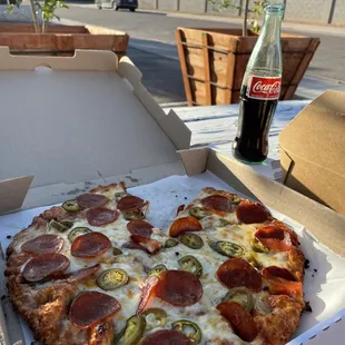 Thin Crust Pepperoni &amp; Jalapeño Pizza Shack