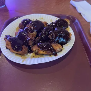 Ordered wings $16 for 10 bbq wing sent out spicy sent back got this