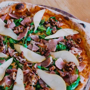 The APP (Arugula Prosciutto Pear)