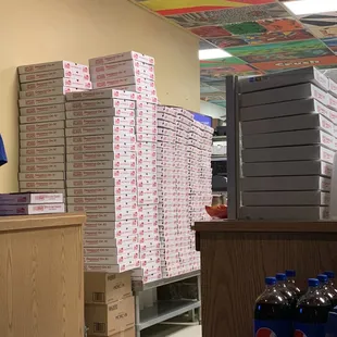 WOW! Look at all those pizza boxes!!