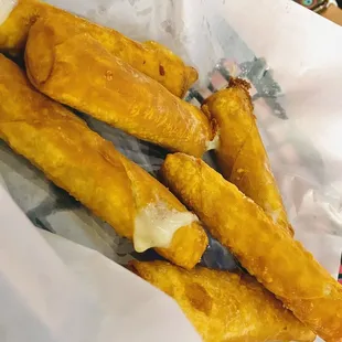 Wonton Mozzarella Sticks