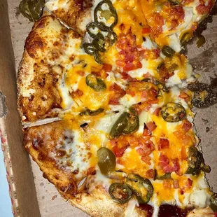 BBQ chicken pizza