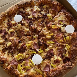 Hawaiian Pizza, peppers on half