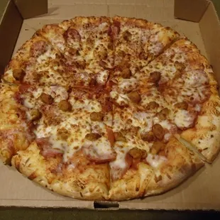 Meat lover&apos;s pizza.