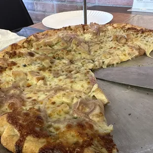 Grilled Chicken Pesto Pizza