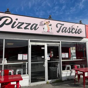 Small unassuming pizza place