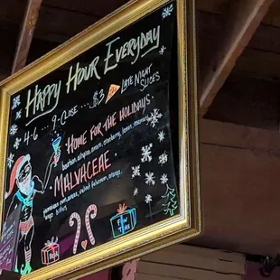 Bandit Bar adjoins  Pizza Thief Opens 3pm Full Bar but they pull pints here all hours and you can dine in space before 3pm.