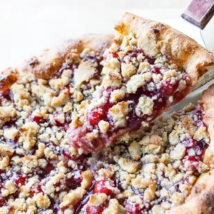 Cherry Crumble Pie