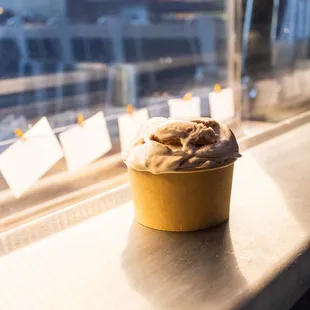Fluffer Nutter Gelato: honey roasted Peanut Butter and Marshmallow Cream infused for a uniquely sweet and nutty experience.