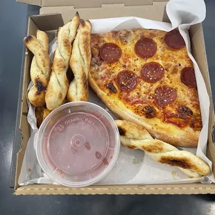 Garlic Knots and Pepperoni Slice