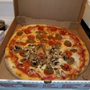 Lrg pie with pepperoni and half mushrooms and sausage