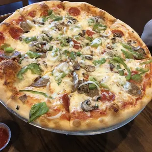 Large special pizza with xtra cheese