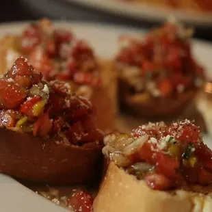 a plate of italian bruscheti