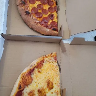 Pepperoni pizza- overcooked Cheese pizza- fresh and cheesy