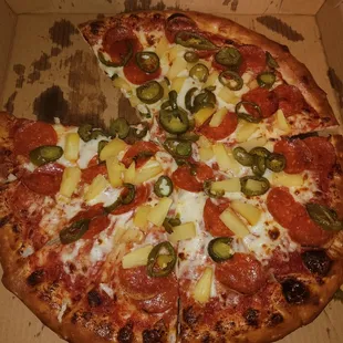 pizza x on Market Street in long Beach. BEST PIZZA