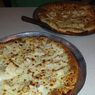 Chicken ranch in front, buffalo chicken in the back. Both medium, both heavenly!