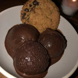 Chocolate chip cookie dough