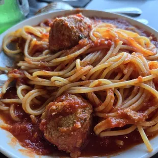 Kid's spaghetti and meatballs